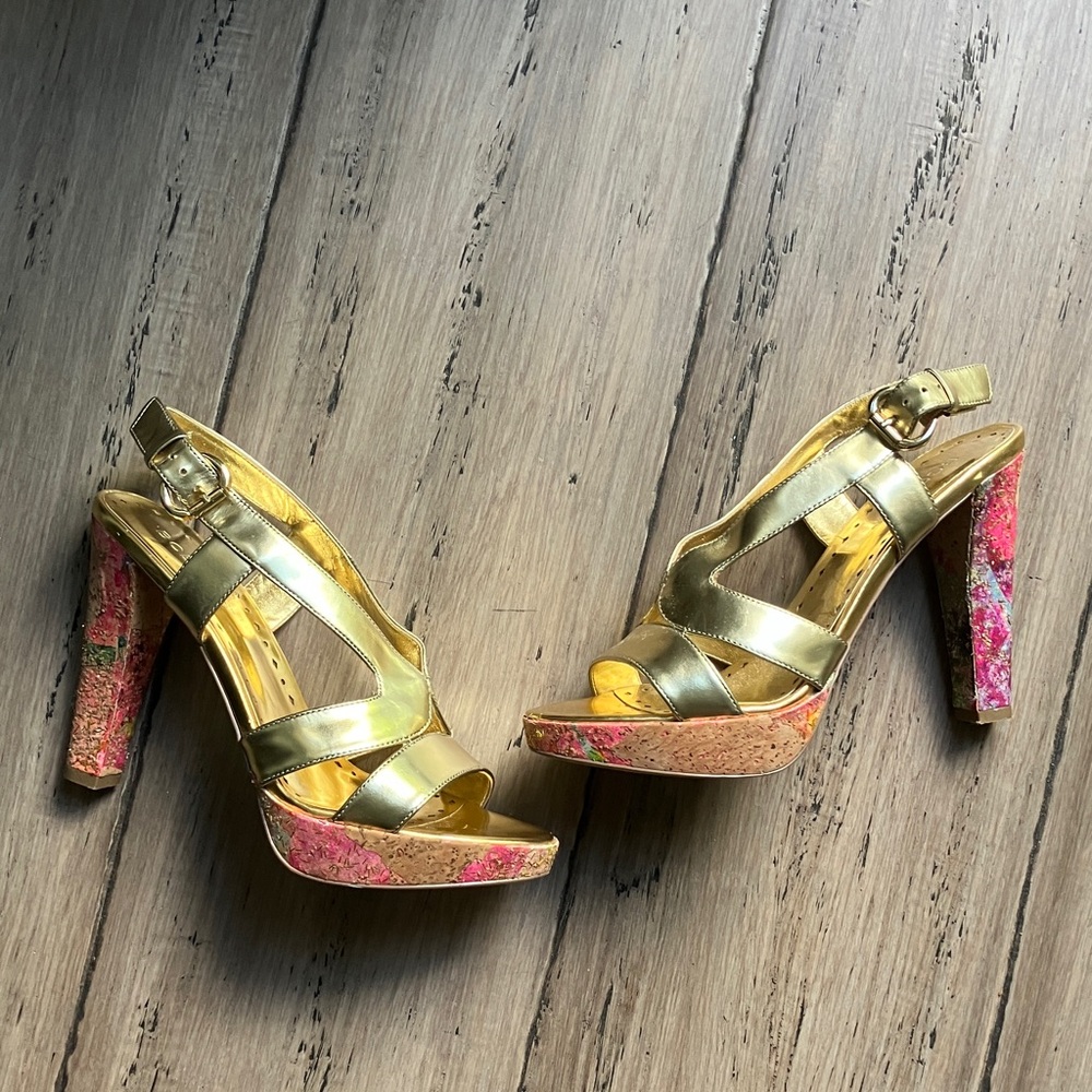 BCBGeneration Metallic Gold Pink Graffiti Leather Platform heels 7.5